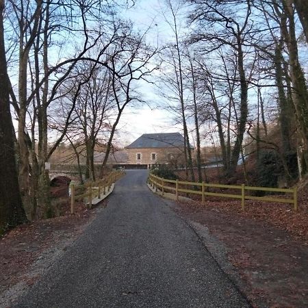 Le Moulin De Bretigneul Bed & Breakfast Saint-Aubin-des-Landes Dış mekan fotoğraf