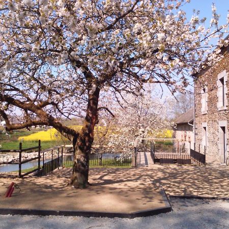 Le Moulin De Bretigneul Bed & Breakfast Saint-Aubin-des-Landes Dış mekan fotoğraf